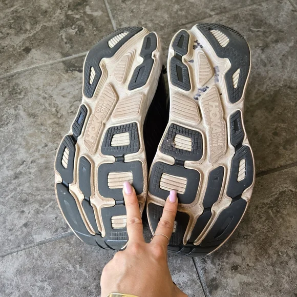 Hoka Bondi 7 Mens Running Shoes Sneakers Black And White Size 10 - Picture 11 of 12